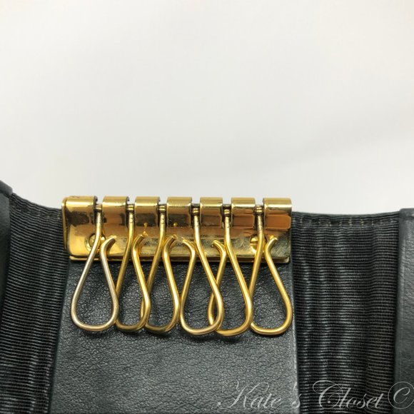 CHANEL Cavier Key Case - Picture 7 of 8